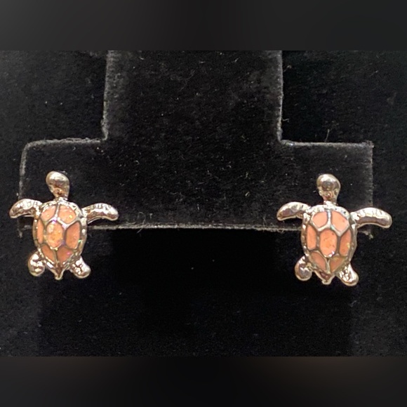 Silver and Pink Sea Turtle Stud Earrings - Picture 1 of 2